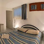 Viniola *
