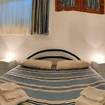 Viniola *